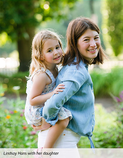 Lindsay Hans with her daughter